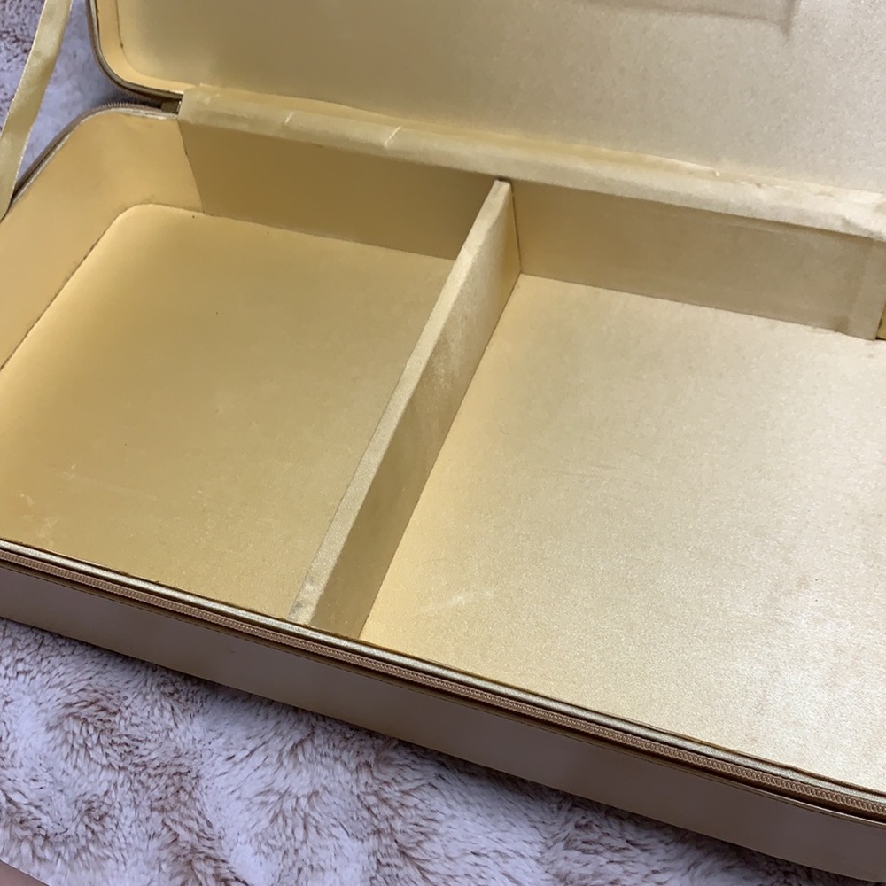 Estée Lauder hard makeup case - Picture 10 of 10